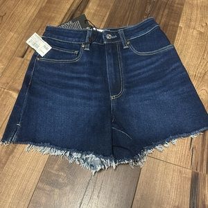 Raw hem Short 🚨Jazz up your life🚨